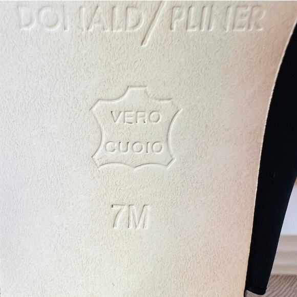 Donald Pliner Womens 7 Black Microfiber Heels Stacked Sandals Slingback Shoes - Picture 12 of 13